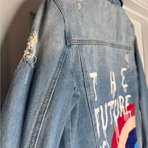 GB Gianni Bini “The Future Is Ours” Distressed Light Wash Jean Jacket, XS - Picture 6 of 7